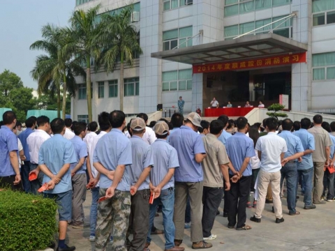踐行安全生產(chǎn)標準，開展秋季消防演練